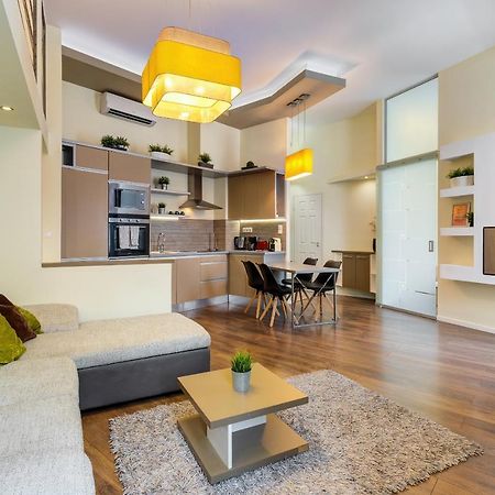 Spacious & Stylish Apartment In Downtown Budapest Exterior foto